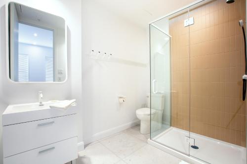 1 Queen-bed apartment - SF100 image 1