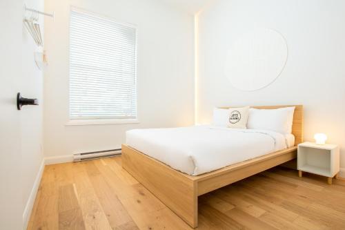 1 Queen-bed apartment - SF100 image 2