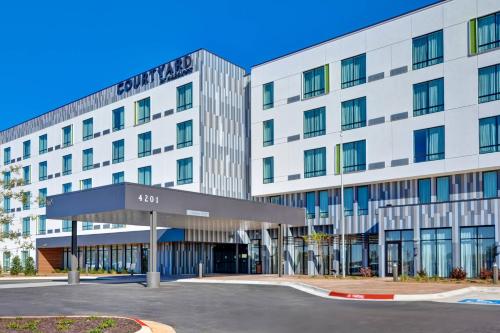 Courtyard by Marriott Bentonville Rogers Promenade