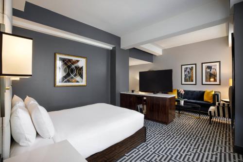1 queen bed