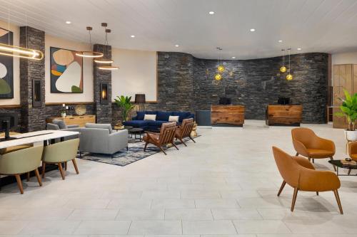 Delta Hotels by Marriott Grande Prairie Airport