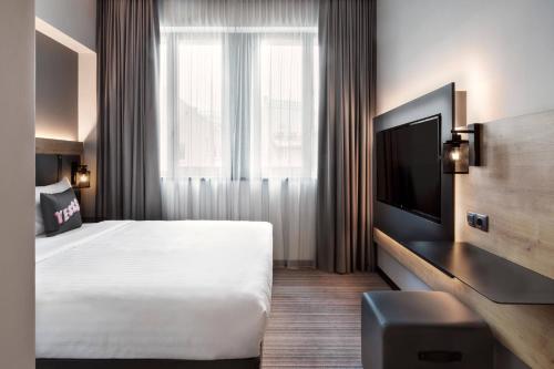 1 queen bed