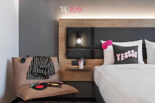 Moxy Bucharest Old Town - image 7