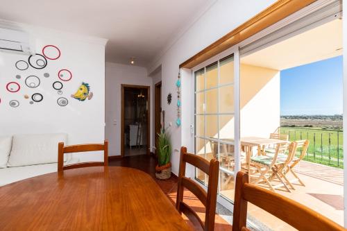 Beach Front View Armacao de Pera Flat in Silves