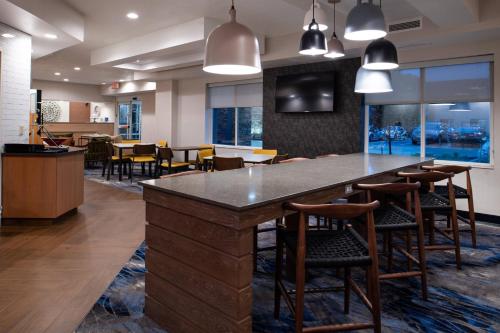 Fairfield Inn and Suites Beloit