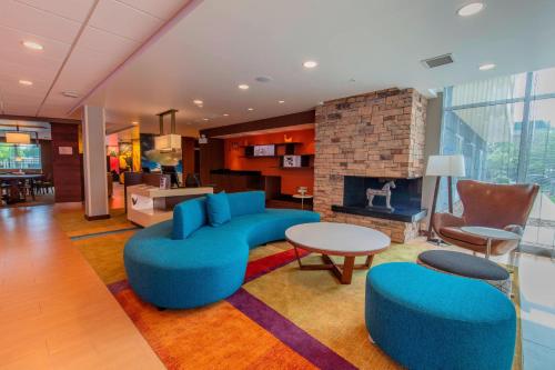 Fairfield Inn & Suites by Marriott Atlanta Woodstock - Hotel