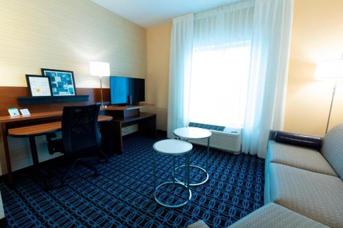 Fairfield Inn & Suites by Marriott Atlanta Woodstock