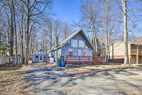 Tobyhanna Home Near Kalahari with Lake and Pool Access