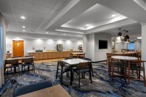 Fairfield by Marriott Inn & Suites Elizabeth City - 레스토랑