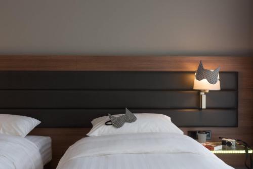 Moxy Amsterdam Houthavens - main image