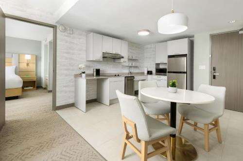 Residence Inn by Marriott San Juan Isla Verde - image 4