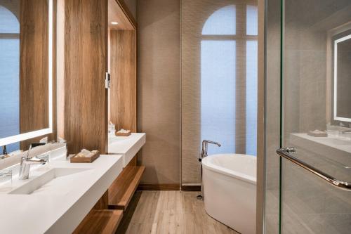 Círculo Gran Vía Autograph Collection (Adults Only) - image 9