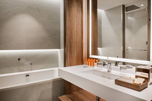 Círculo Gran Vía Autograph Collection (Adults Only) - image 7