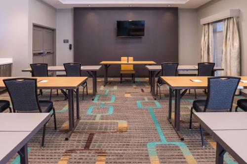 Residence Inn by Marriott Decatur - image 7