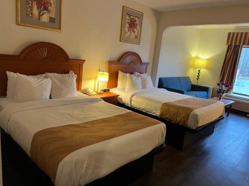 2 double beds