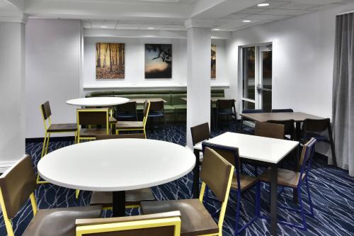 Fairfield Inn & Suites by Marriott Richmond Innsbrook - image 13
