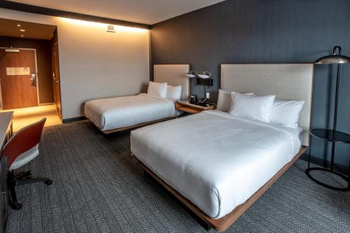 Double Queen Room