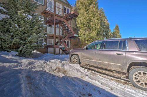 Blue River Condo with Views - 5 Mi to Breckenridge!