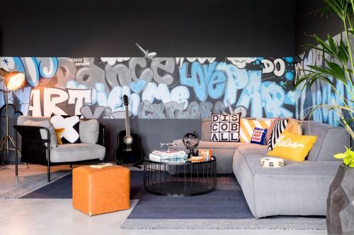 Lobby, Moxy Berlin Airport in Airport Berlin-Schonefeld