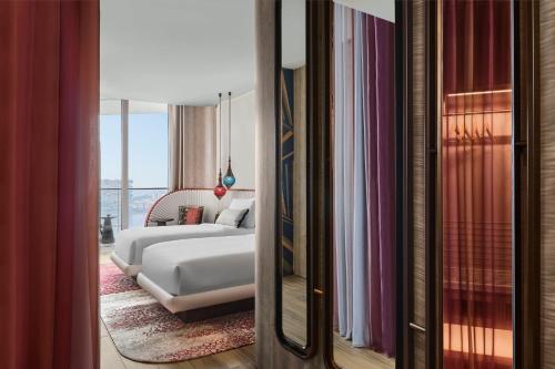 room detail thumbnail 1
