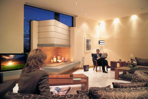 Dekelia Hotel - image 4