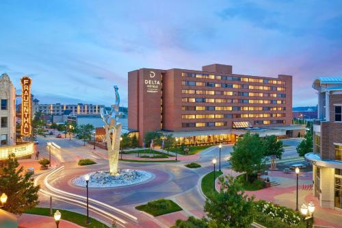 . Delta Hotels by Marriott Muskegon Convention Center