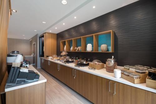 SpringHill Suites by Marriott Dallas NW Highway at Stemmons / I-35East - image 10