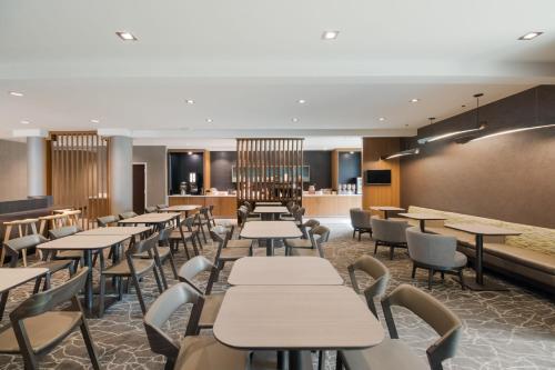 SpringHill Suites by Marriott Dallas NW Highway at Stemmons/I-35E - 레스토랑