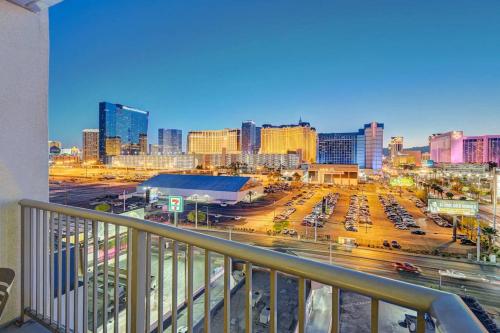 Ultimate Las Vegas Getaway One Bedroom Suite with Balcony, Kitchen, Gym, Pool & Free Parking, Las Vegas (fotografie 7)