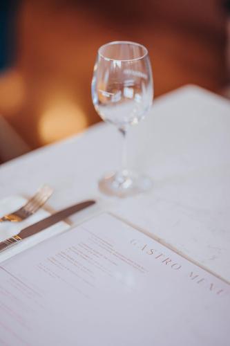 Bay View Hotel - image 2