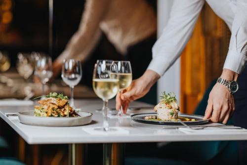 Bay View Hotel in คิลกี