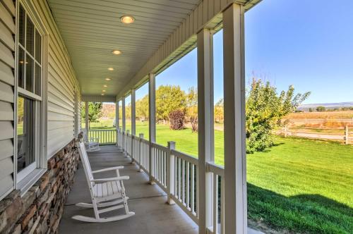 Custom Home w/ Decks in Boulder! Gateway to Parks! in Boldera (UT)