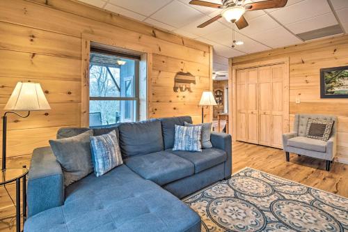 Secluded Black Mountain Cabin with On-Site Pond! in Black Mountain, USA
