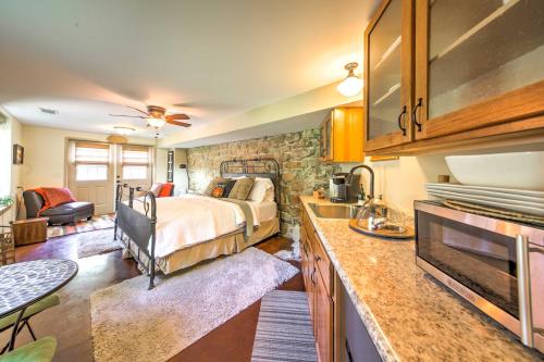 Augusta Studio at Halcyon Spa Bed and Breakfast in Augusta, USA