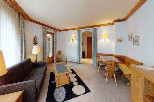  Apartment Belvair 32 - mountainflairch, Ferienwohnung in Zuoz