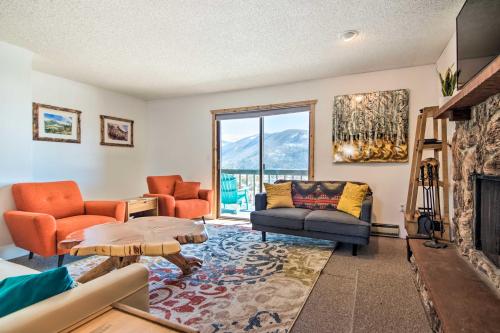 Updated Condo with Views and Deck Less Than 1 Mi to Grand Lake