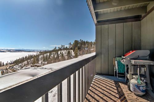 Updated Condo with Views and Deck Less Than 1 Mi to Grand Lake