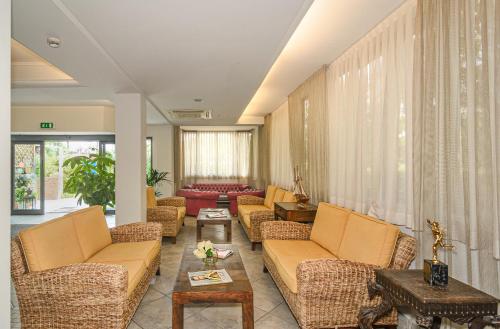 Фойє, Hotel Nedy in Маса
