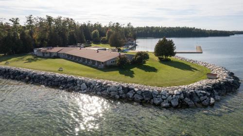 Gordon Lodge in Baileys Harbor, USA