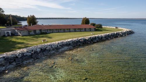 Gordon Lodge in Baileys Harbor, USA