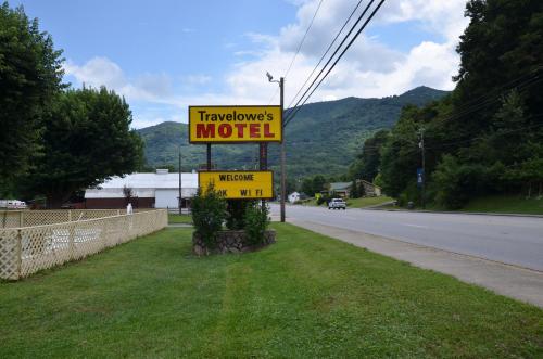 Travelowes Motel - Maggie Valley