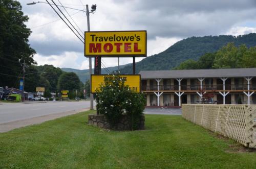 Travelowes Motel - Maggie Valley