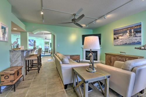 Gulf View Destin Condo with Resort Pool and Spa! near Destin Harbor Boardwalk