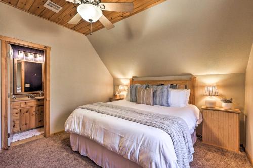 Pet-Friendly Grand Lake House with Dock and Kayaks! - image 4