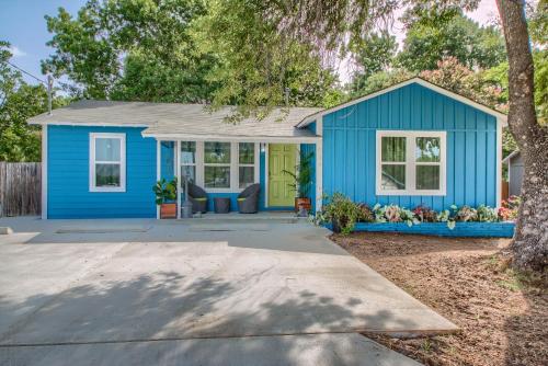 DT 534 Castle Shadow Cottage