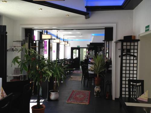 Bar/lounge, Yumi Hotel Sushi-Steaks & Friends in Kaisersesch