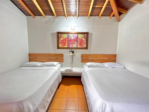 2 double beds