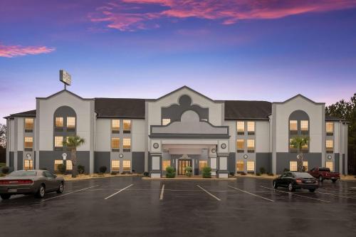 Best Western Bradbury Inn & Suites in Perry, USA