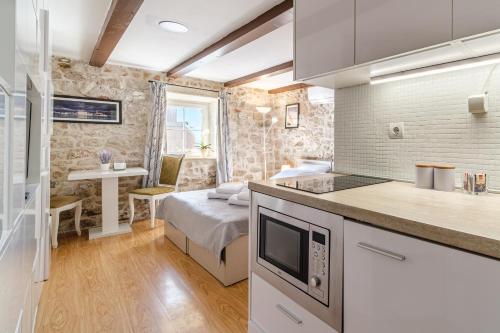 Sv.Duje Apartments Room Type - Deluxe Double Studio