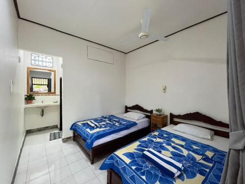 Bagus Homestay - Tap to explore photos